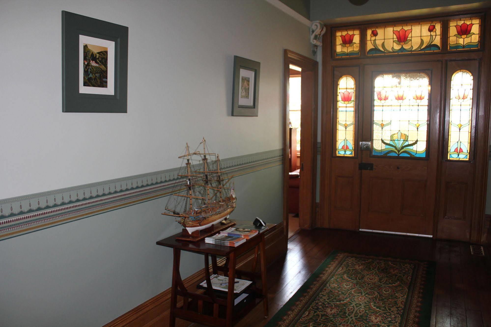 Turret House Bed & Breakfast Лонсестън Екстериор снимка